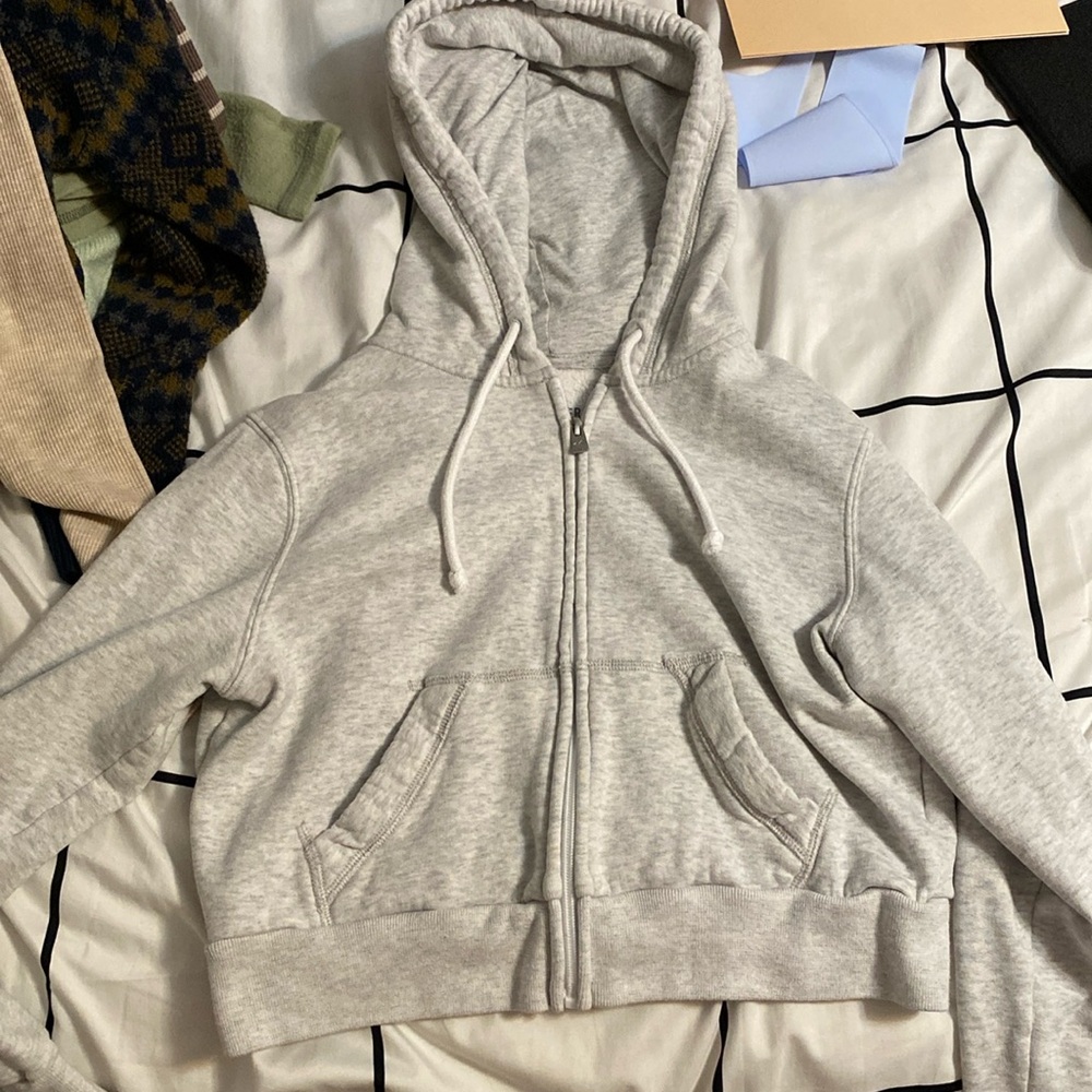 light grey cropped zip up